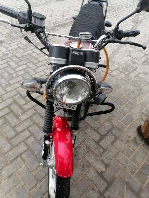 Suzuki GS 150 Lush Condition 8