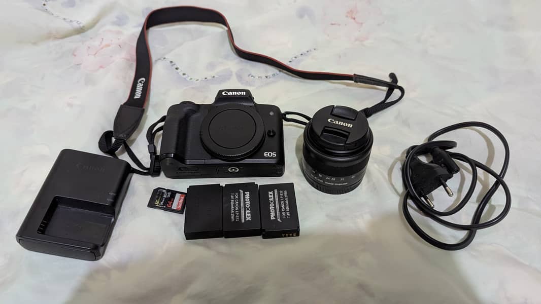 Canon M50 For Sale 10/10 Condition 3