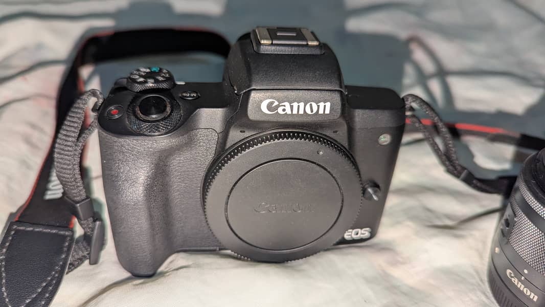 Canon M50 For Sale 10/10 Condition 4