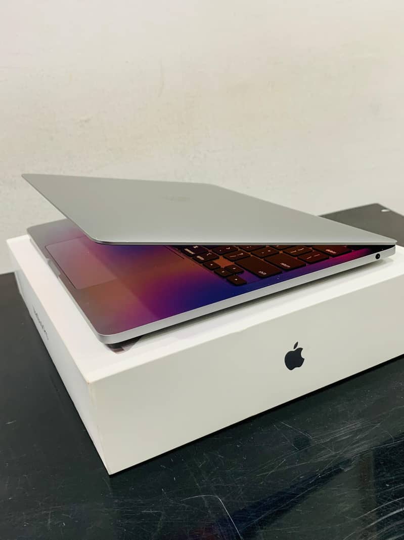 Apple Macbook pro m1 2020 4