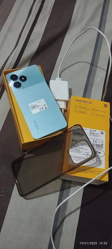 Realme C51. . . 4/128, 8 month warranty 0