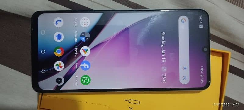 Realme C51. . . 4/128, 8 month warranty 4