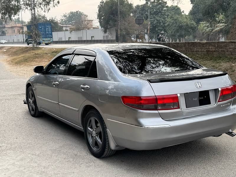 Honda Accord CM5 3