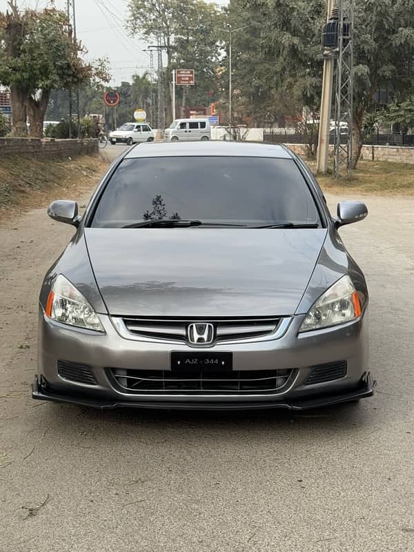 Honda Accord CM5 6