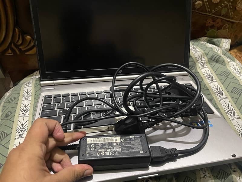 HP ELITEBOOK 8570p FOR SALE IN VERY CHEAP(GOOD CONDITION) 4