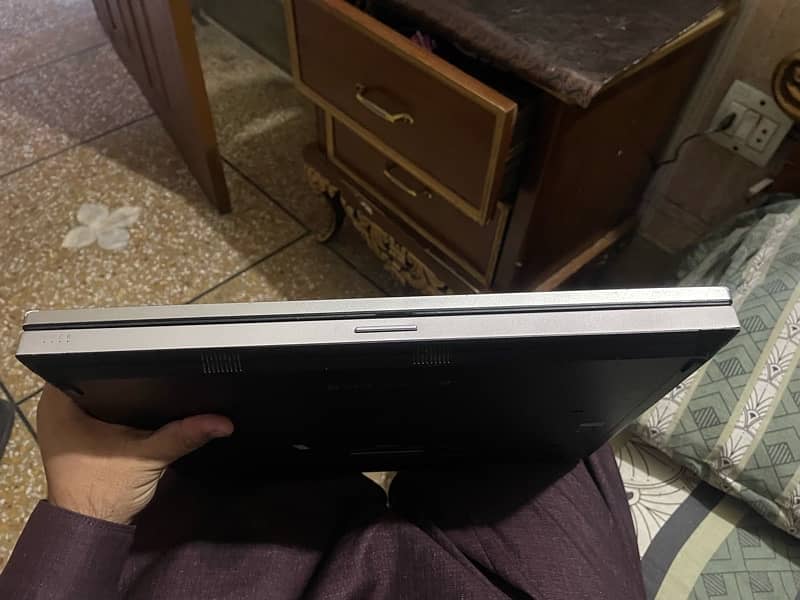 HP ELITEBOOK 8570p FOR SALE IN VERY CHEAP(GOOD CONDITION) 8