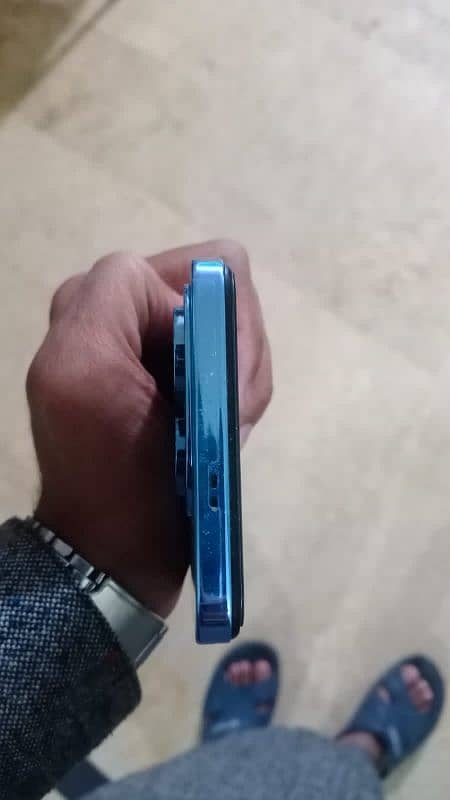 Infinix HOT 40 PRO 4