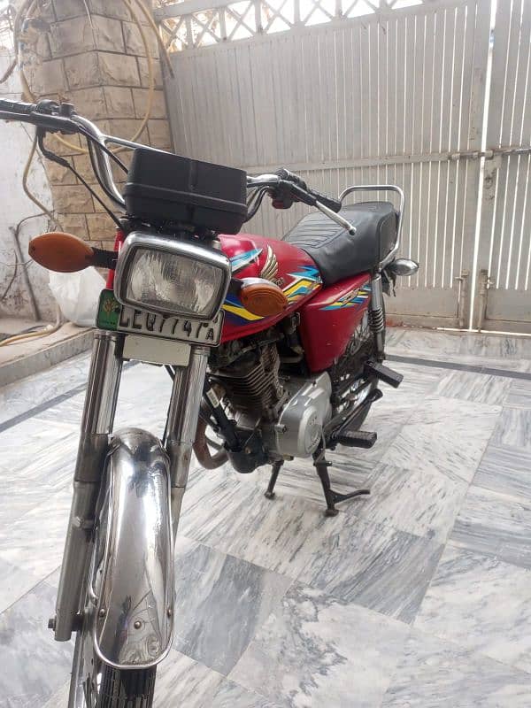 Honda 125 model 2018 lahore registered complete documents 2