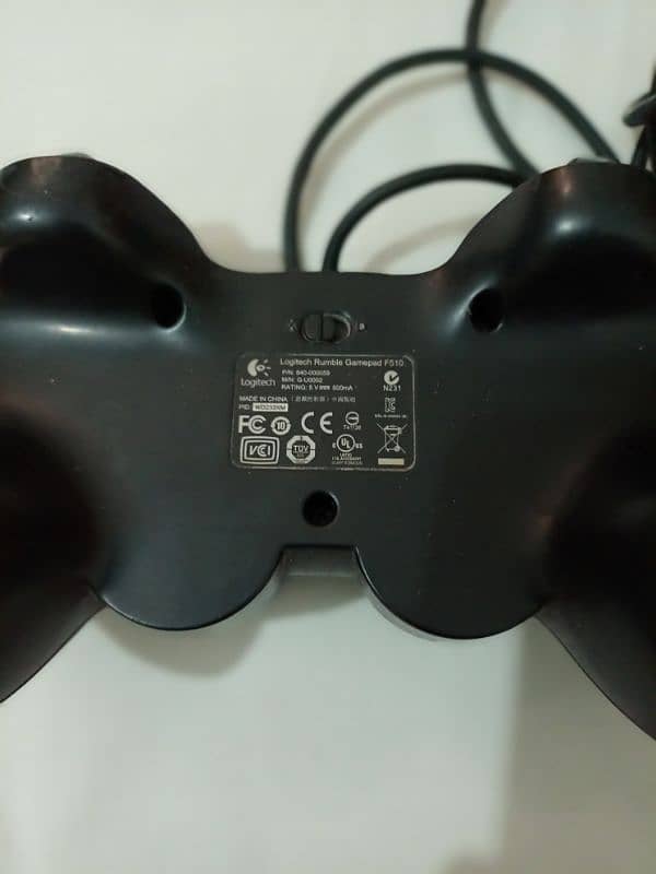 Logitech Rumble GamePad F510 4