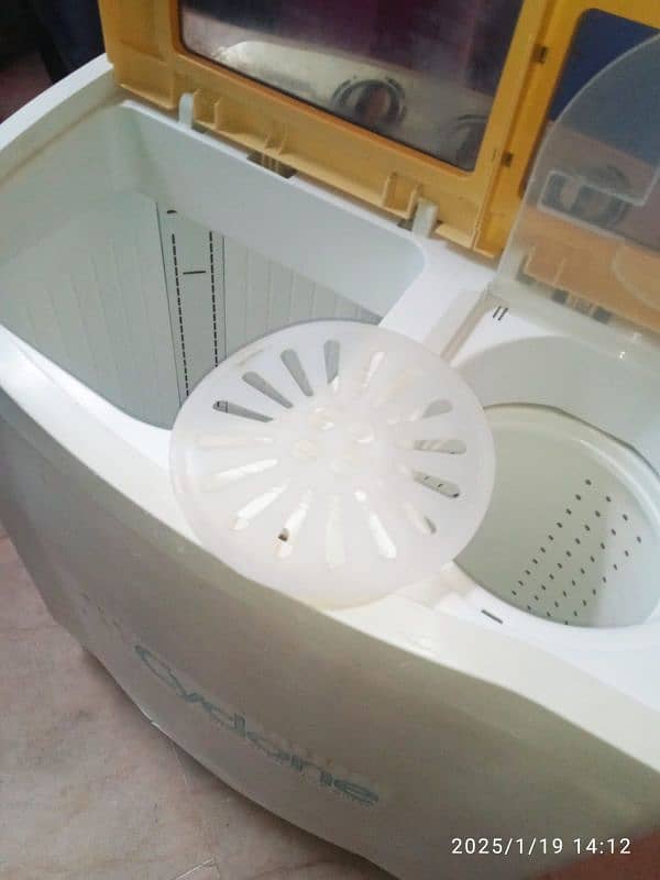 Kenwood washing machine twin tub model number KWM-950SA 12