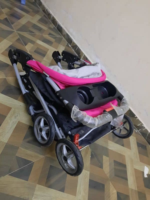 STROLER, PRAM FOR CHILDREN. 1