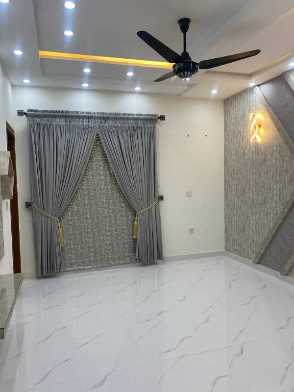 One Kanal House for sale in Jhelum Block Dc colony Gujranwala. 11