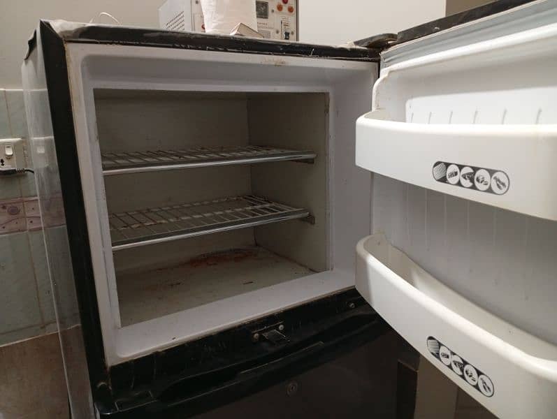 Orient Fridge For Sell 1