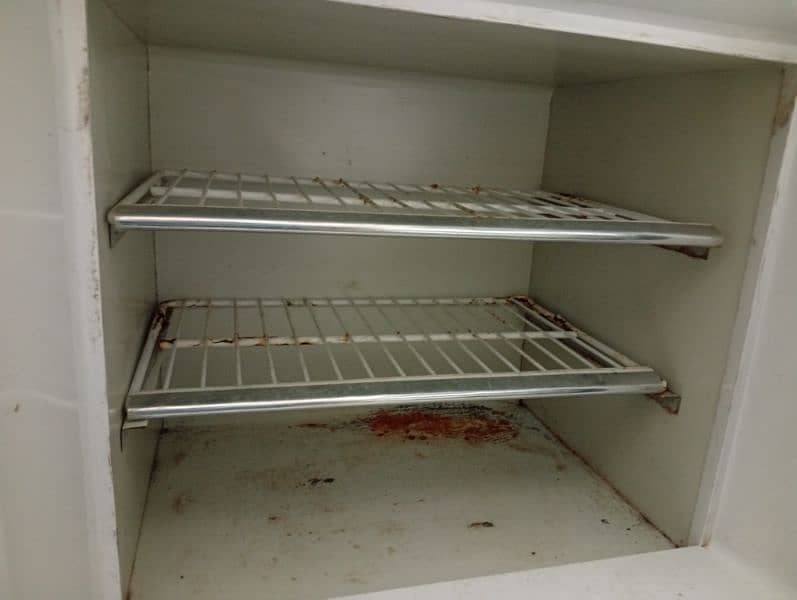 Orient Fridge For Sell 2