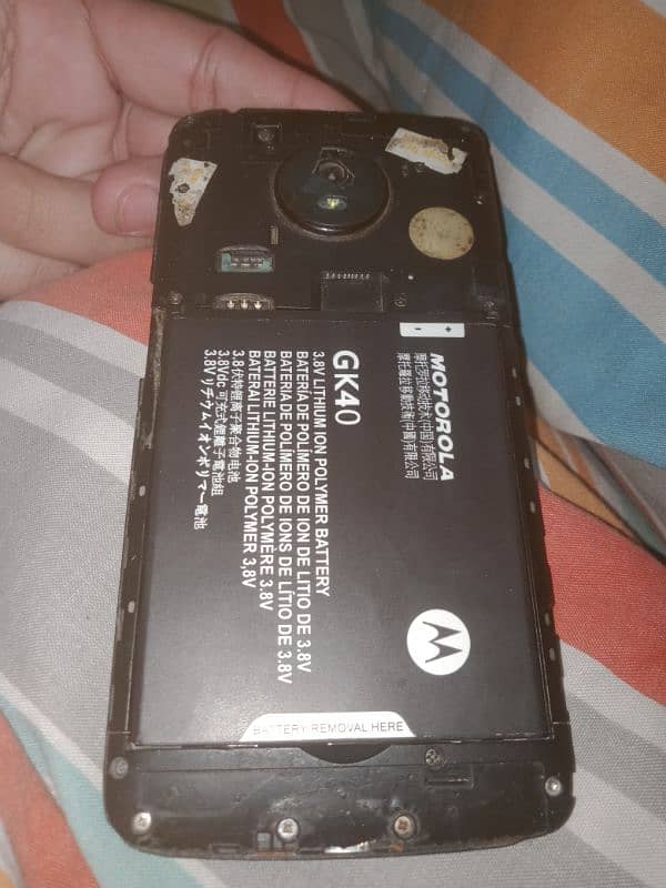 Moto E4 1