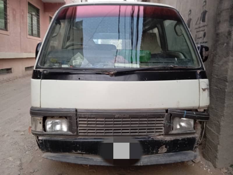 Nissan, Hiace 4