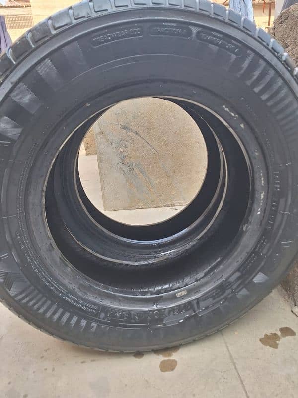 2 tyre yokhoma ka he koi bhi panchar nhi he 7