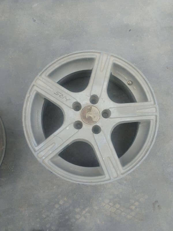 Toyota Corolla 2010 Car Rims 2