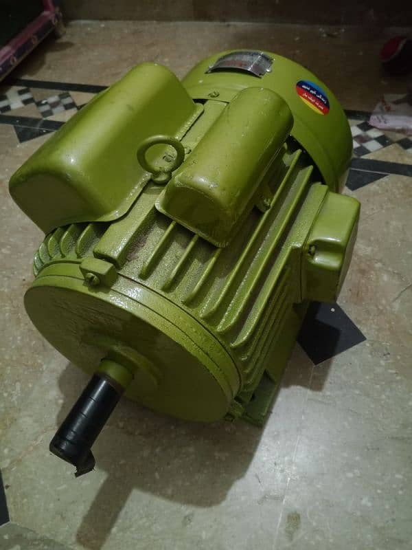 02 HP motor for sale 0