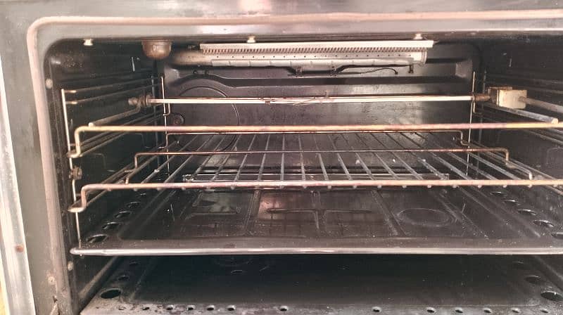 stove and oven by technogas urgent sale 3