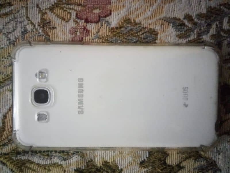 Samsung Galaxy j710 2