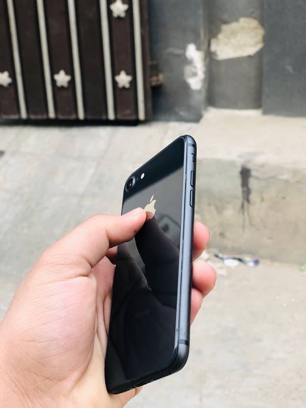 iPhone 8 Pta approved 5