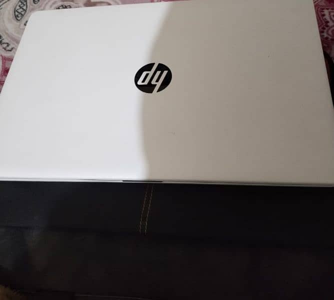 HP LAPTOP A9 7GEN WITH WINDOW 10 1