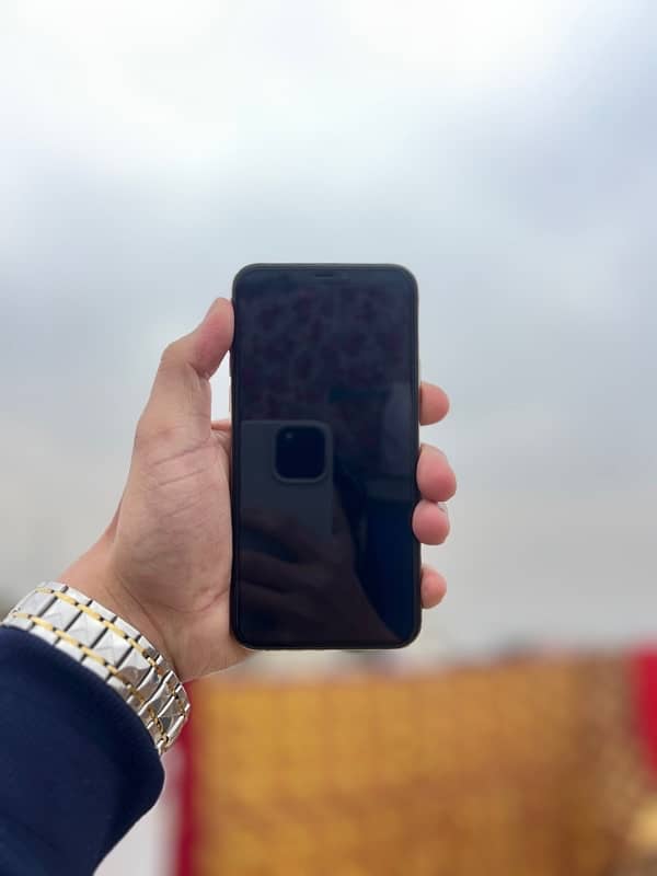 iphone 11 pro 256gb non pta ( factory unlock ) 1