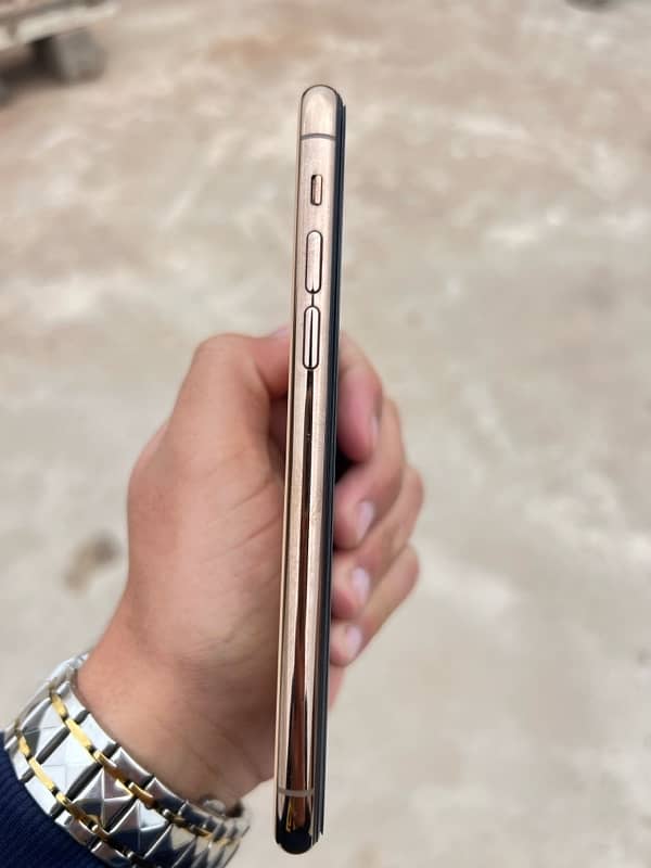 iphone 11 pro 256gb non pta ( factory unlock ) 8