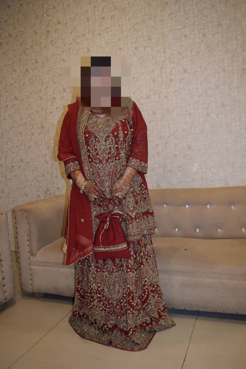 Barat bridal dress for urgent sale 1