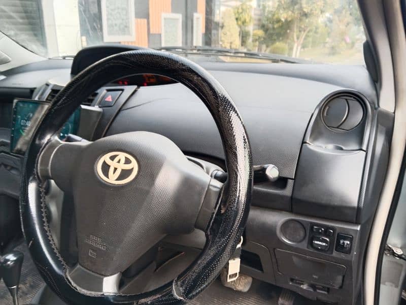 Toyota Vitz 2013 2