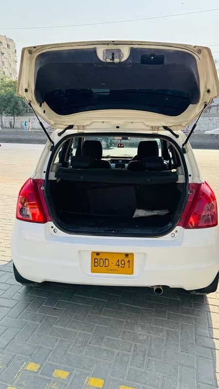 Suzuki Swift 2015 DLX Urgent sale 7