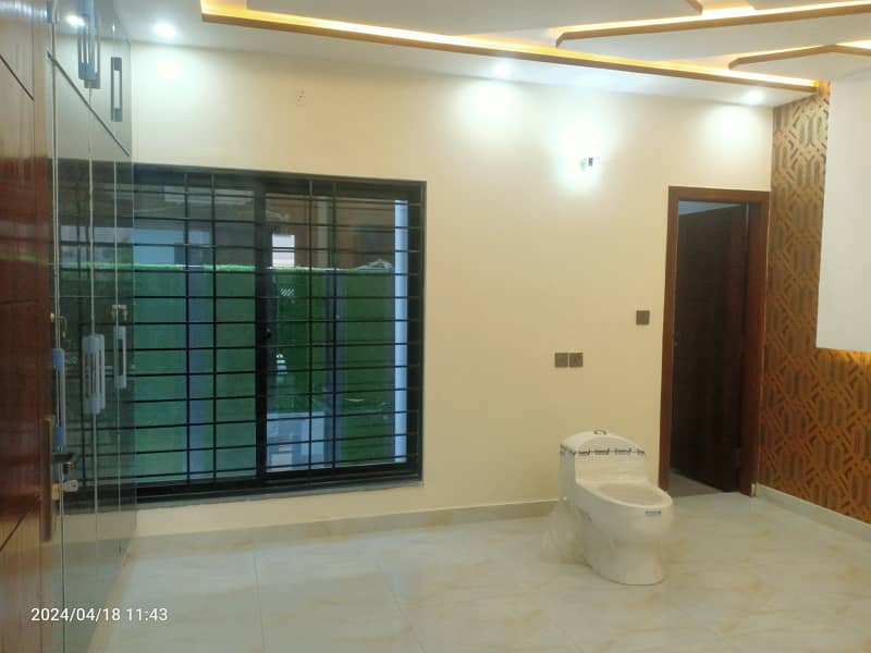 Brand New 5 Marla Upper Portion for Rent in Tulip Overseas Block, Park View City Lahore 4