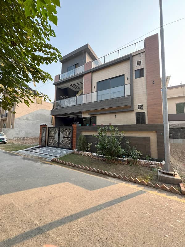 Brand New 5 Marla House for Sale in Topaz Extension Block, Park View City Lahore 2