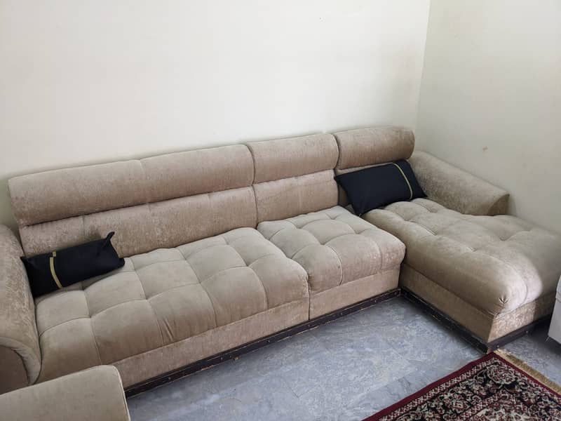 Urgent sale sofa 3