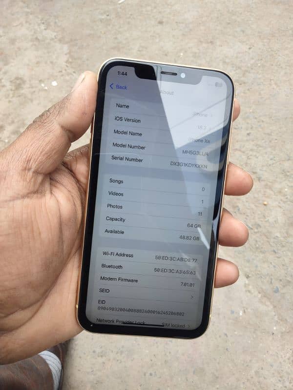 iphone XR 64GB JV only Mobile  True tone Okay 5