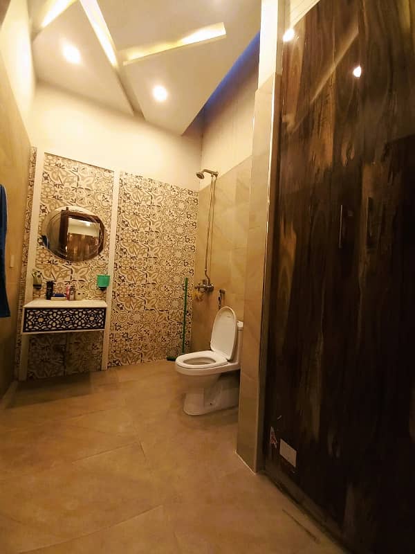 10 Marla House For Sale In Overseas B Block Bahria Town Lahore 24