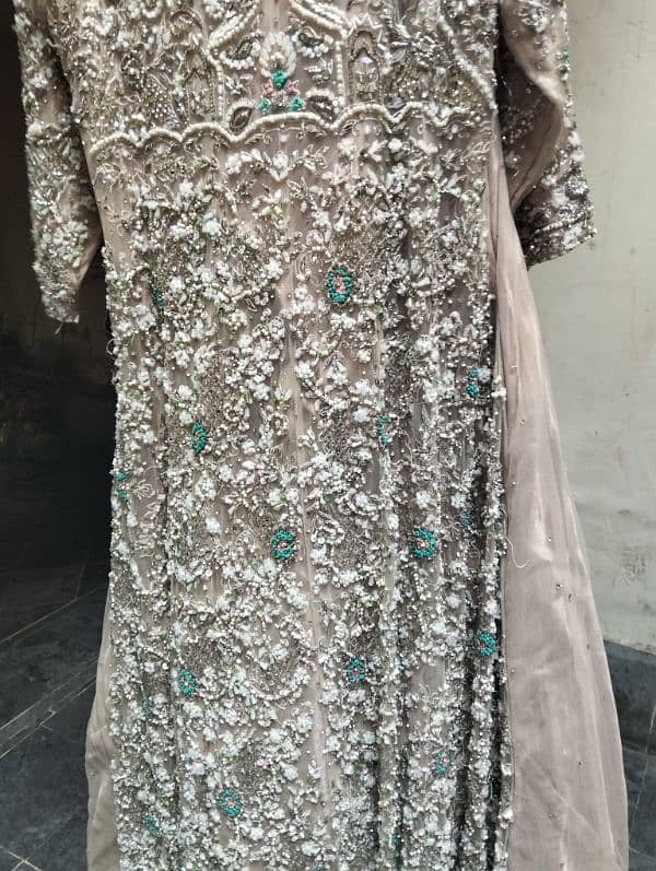 heavy fancy bridal maxii only 2 tym use good condition 3