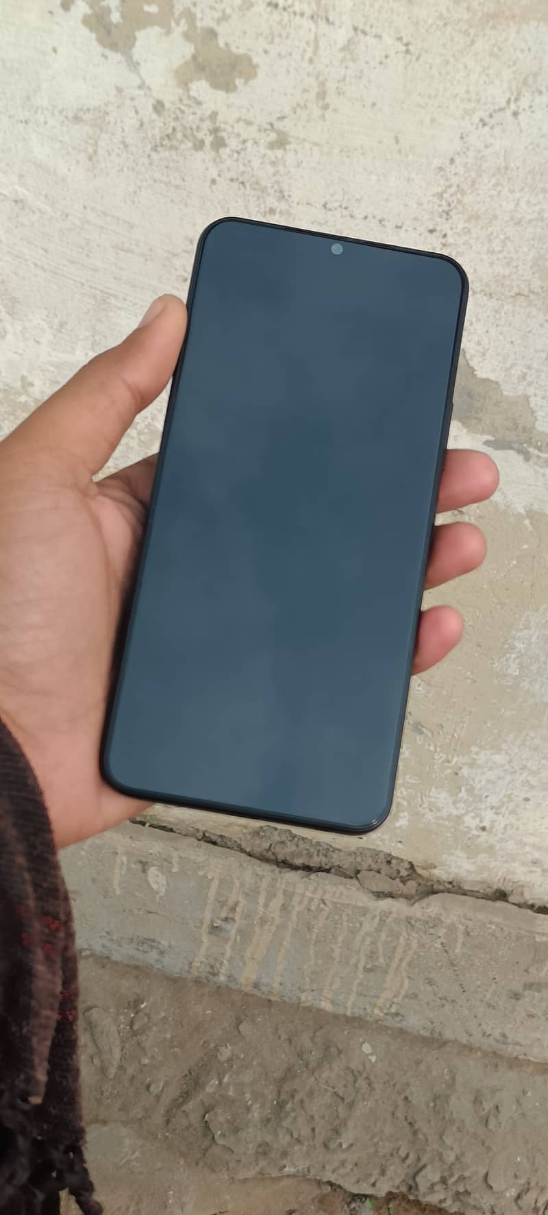 Vivo y18 4.128gb with box charger 4