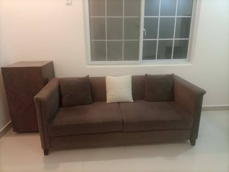 5 seater Sofa urgent sale 0