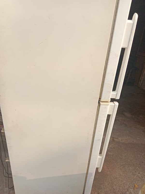 second hand refrigerator 3