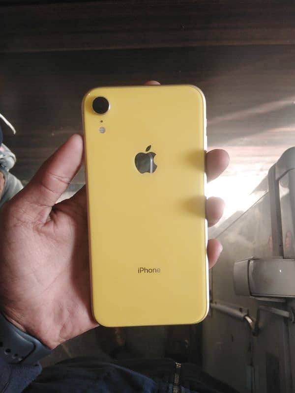 IPHONE XR. 0