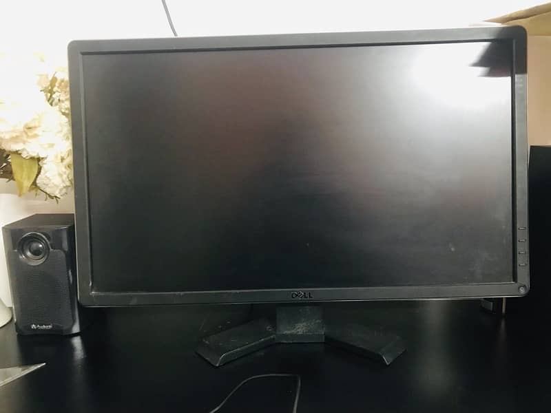 Dell 24” inches FHD 1080p LCD/LED 2