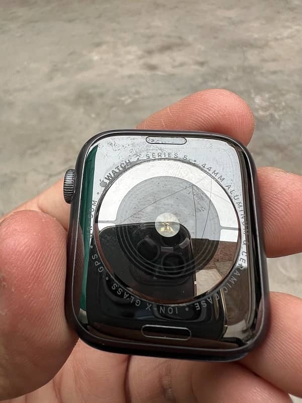 Apple Watch Series 5 44mm 1