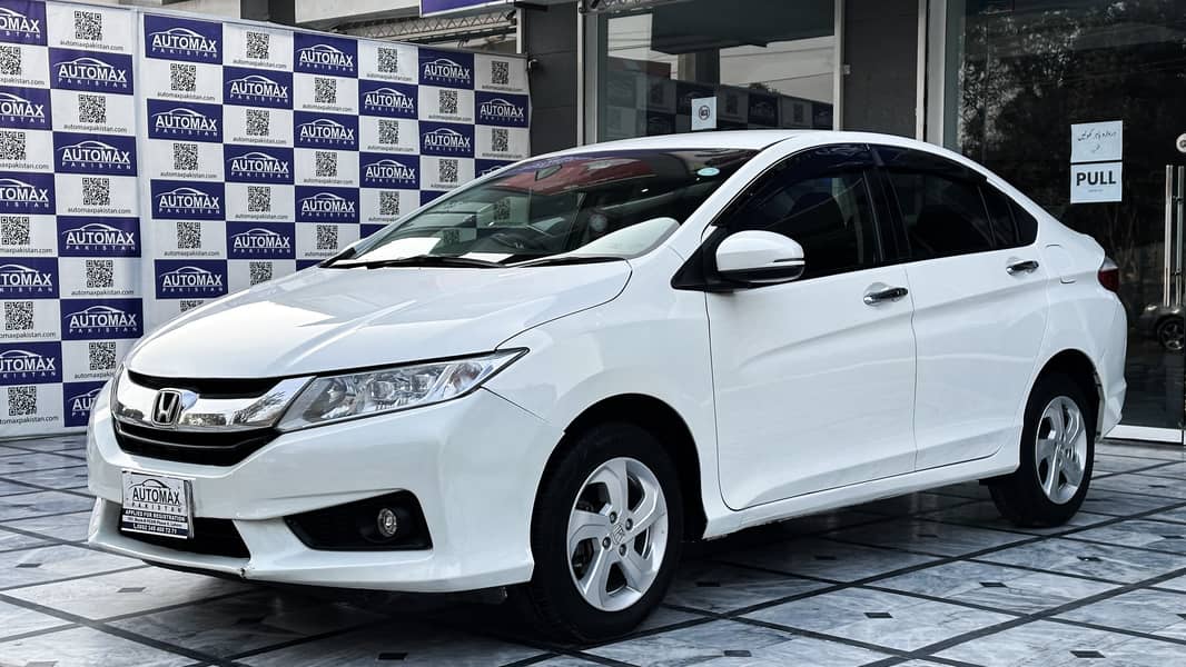 Honda Grace Hybrid - 2014 1