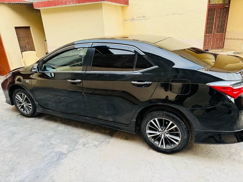 Toyota Altis Grande 2018 4