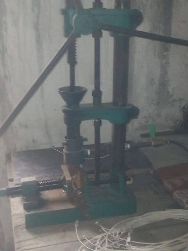 Molding Machine 3no 3