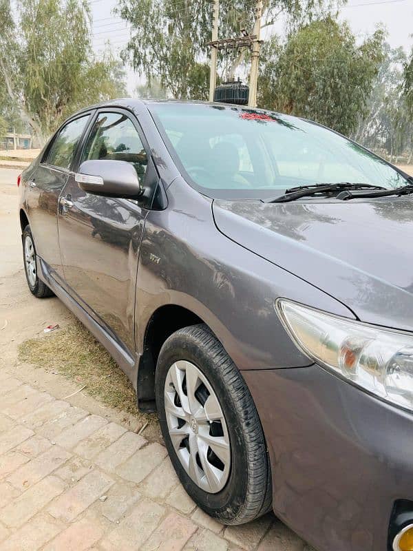 Toyota Corolla GLI model 2013 4