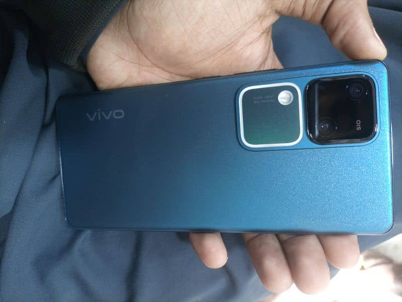 Vivo V30 0