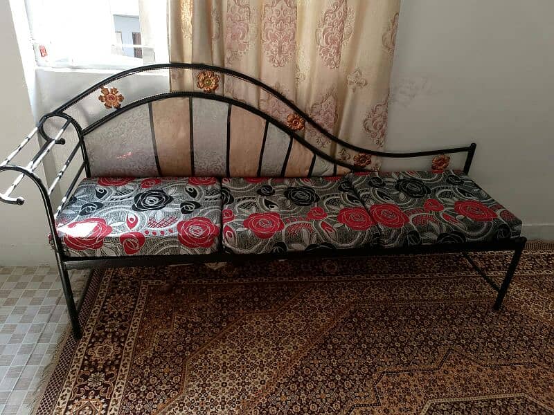 3 seater iron setti 0